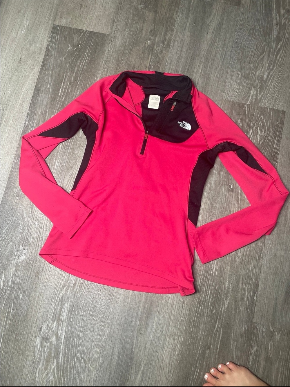The North Face Women's Pink Quarter-Zip Performance Top small